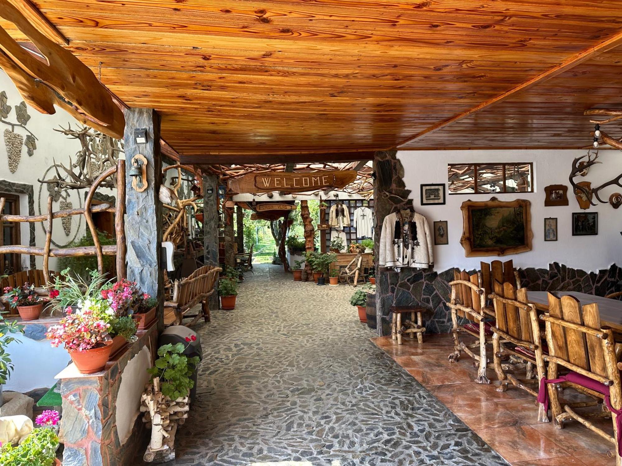 Casa Vlad Haţeg Exterior foto