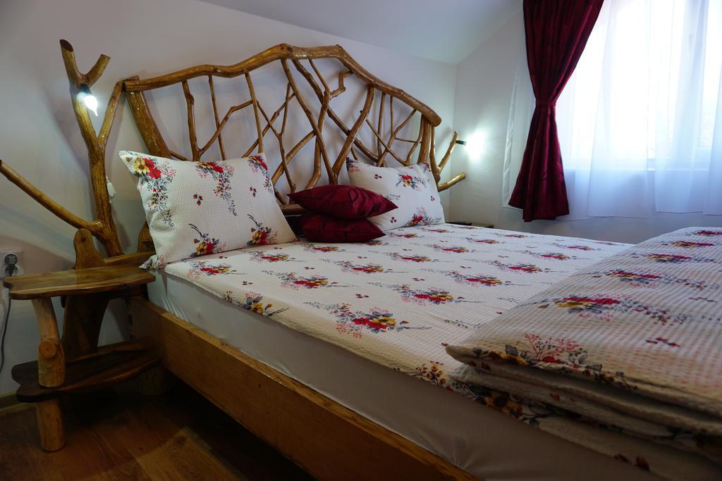 Casa Vlad Haţeg Exterior foto